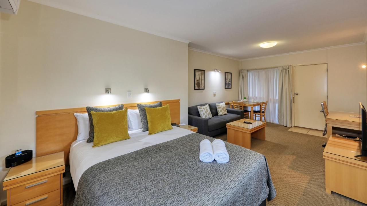 Quality Inn Суон Хил Екстериор снимка