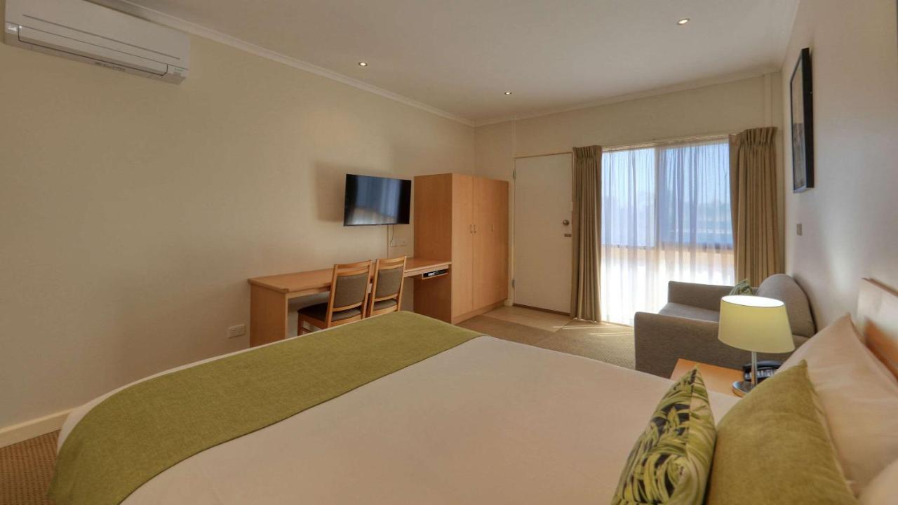 Quality Inn Суон Хил Екстериор снимка